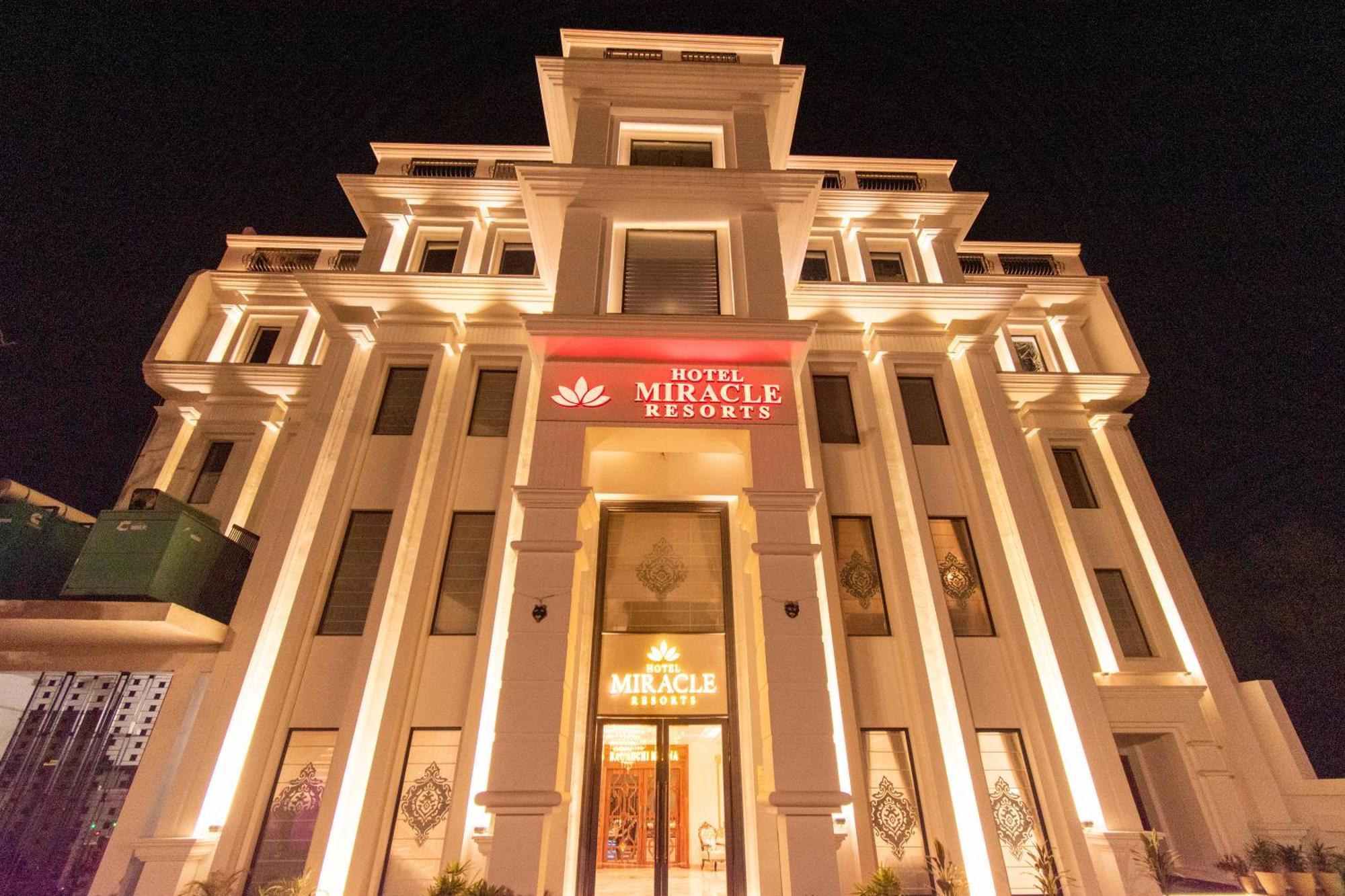 Hotel Miracle Resort Phagwāra Exterior photo